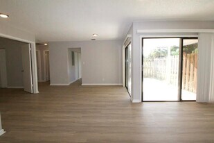 9220 Roan Ln, Unit 9220 in West Palm Beach, FL - Building Photo