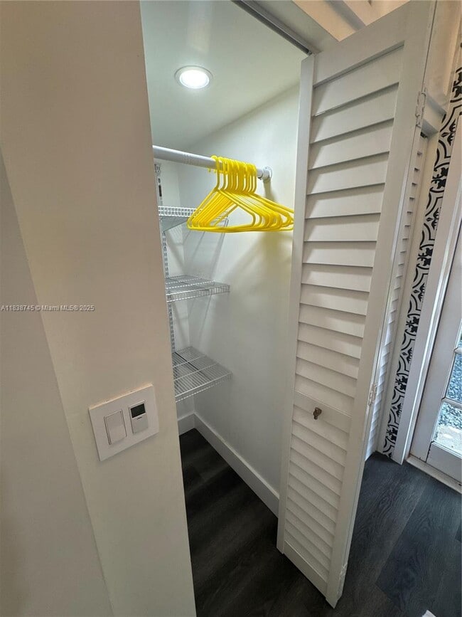 1126 Obispo Ave in Coral Gables, FL - Building Photo - Building Photo