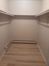 10 Bullocks Point Ave in East Providence, RI - Foto de edificio - Building Photo