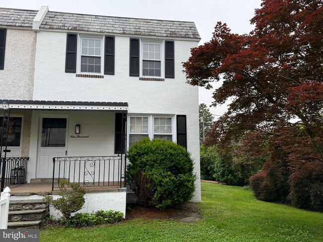 1000 E Pleasant Ave in Wyndmoor, PA - Foto de edificio - Building Photo