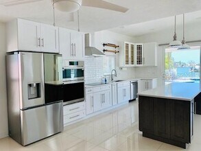 14162 W Parsley Dr in Madeira Beach, FL - Building Photo - Building Photo