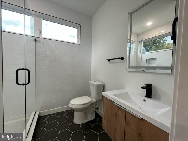 2117 N 8th St in Philadelphia, PA - Building Photo - Building Photo