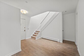 24 Carhart Ave in White Plains, NY - Building Photo - Building Photo
