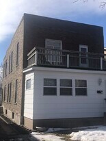 712 6th St NE, Unit Lower unit in Minneapolis, MN - Building Photo