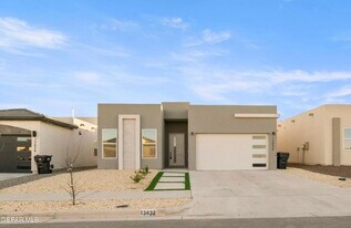 13832 Paseo de Loma Ct in Horizon City, TX - Building Photo