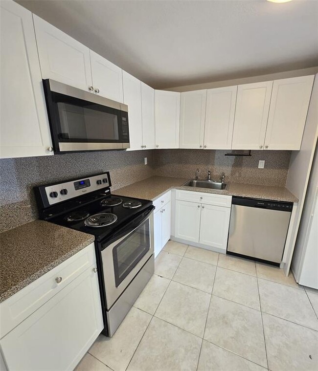 property at 2771 Taft St