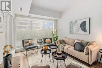 600 Mountaineer Private in Ottawa, ON - Building Photo - Building Photo