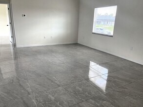 3000 Sunshine Blvd S in Lehigh Acres, FL - Building Photo - Building Photo
