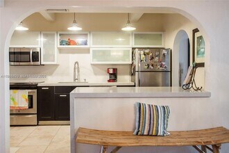 10449 SW 78th St in Miami, FL - Building Photo - Building Photo