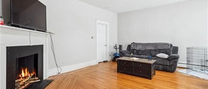 10 Phenix Ave, Unit 10 apt 1 in West Warwick, RI - Building Photo - Building Photo