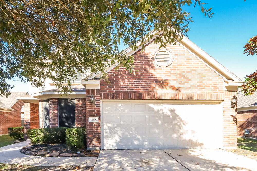 12139 English Brook Cir in Humble, TX - Building Photo