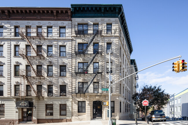 36 Convent Ave in New York, NY - Foto de edificio - Building Photo