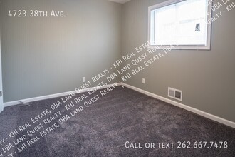 4723 38th Ave in Kenosha, WI - Building Photo - Building Photo