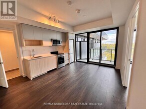 801 The Queensway in Toronto, ON - Building Photo - Building Photo