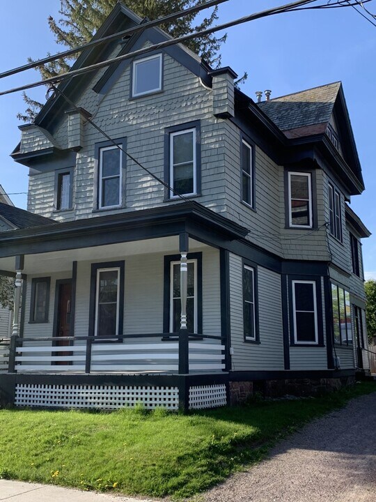 19 Hickok Pl, Unit 3 in Burlington, VT - Building Photo