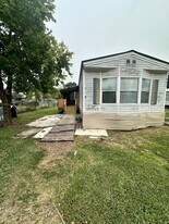 8623 Bloombury Ln in Houston, TX - Building Photo