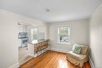 61 Halcyon Terrace in New Rochelle, NY - Foto de edificio - Building Photo