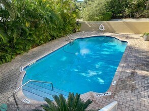 1050 SE 15th St in Fort Lauderdale, FL - Building Photo - Building Photo