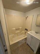 538 N Locust St in Visalia, CA - Building Photo - Building Photo