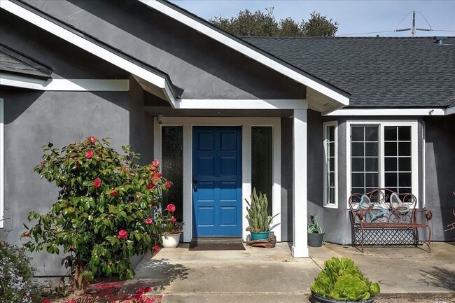 property at 3253 Courtney Dr