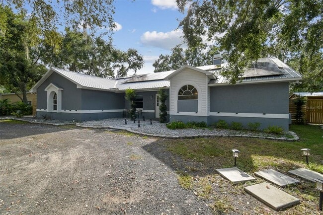 15410 Manning Dr in Tampa, FL - Building Photo - Building Photo