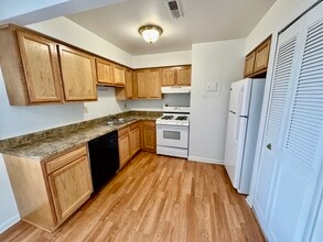 Ore Creek Apartments in Brighton, MI - Building Photo - Building Photo