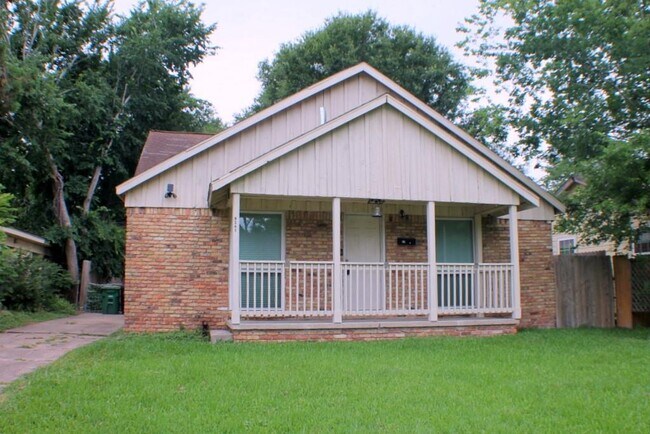 property at 8241 Glenview Dr