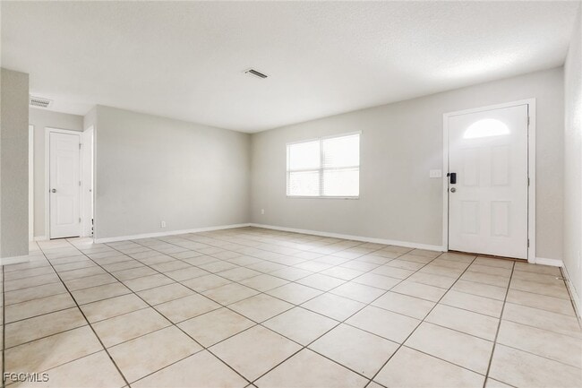 382 Sunnyside Dr in Venice, FL - Building Photo - Building Photo