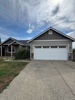 110 Courtney Ct in Ellensburg, WA - Building Photo