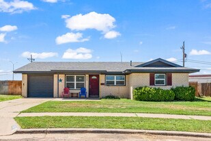 5456 6th Pl in Lubbock, TX - Building Photo
