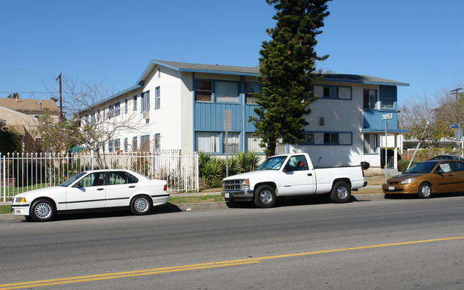 7057 Hazeltine Ave in Van Nuys, CA - Building Photo - Building Photo