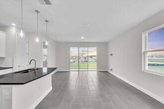 9258 Gulf Hvn Dr in Parrish, FL - Building Photo - Building Photo