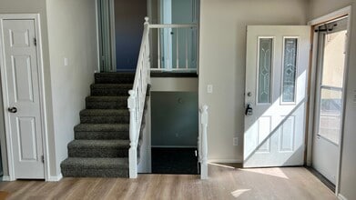 715 Saratoga Dr in Green River, WY - Foto de edificio - Building Photo