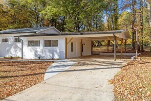 8625 Cedarbrook Dr in Charlotte, NC - Building Photo