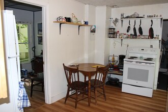 3 Park St in Orono, ME - Foto de edificio - Building Photo