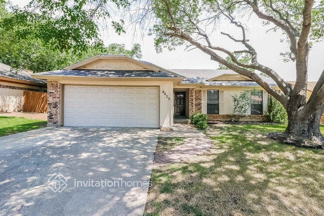 6473 Green Ridge Dr in Watauga, TX - Building Photo - Building Photo