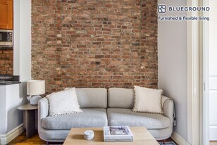 234 W 14th St in New York, NY - Building Photo