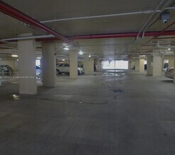2415 NW 16th Street Rd, Unit 303-01 in Miami, FL - Building Photo - Building Photo