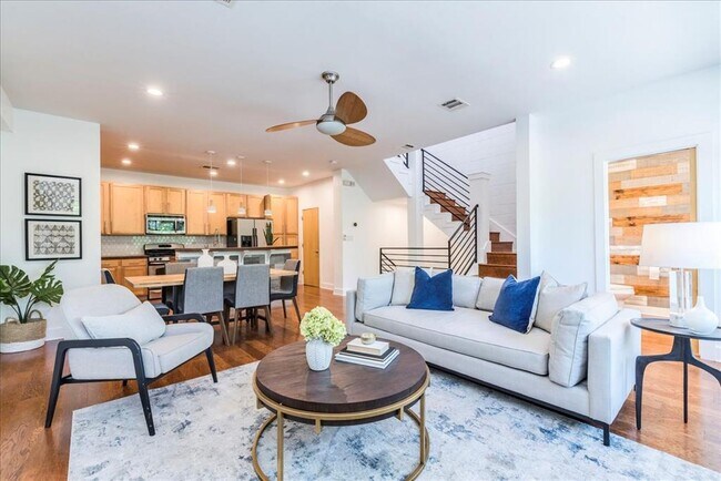 property at 2608 E 6th St