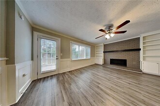 3013 Meadowsweet Trail in Snellville, GA - Building Photo - Building Photo