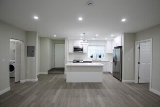 1575 Manning Ave, Unit 1577.5 in Los Angeles, CA - Building Photo - Building Photo