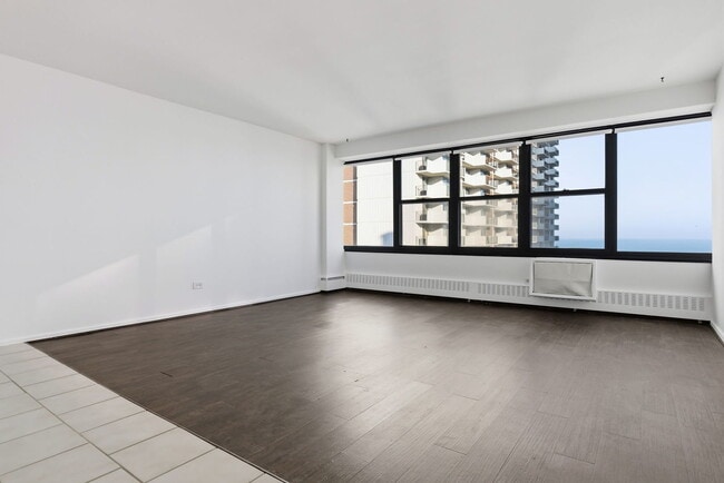 6030 N Sheridan Rd in Chicago, IL - Building Photo - Building Photo