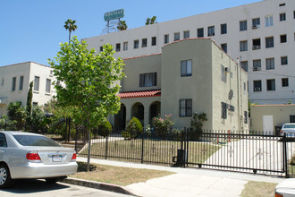 710 S Gramercy Pl in Los Angeles, CA - Building Photo - Building Photo