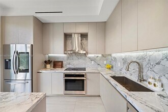 1030 15th St in Miami Beach, FL - Building Photo - Building Photo