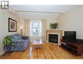 162 Gray Crescent in Ottawa, ON - Building Photo - Building Photo