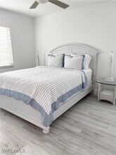 4351 27th Ct SW in Naples, FL - Foto de edificio - Building Photo