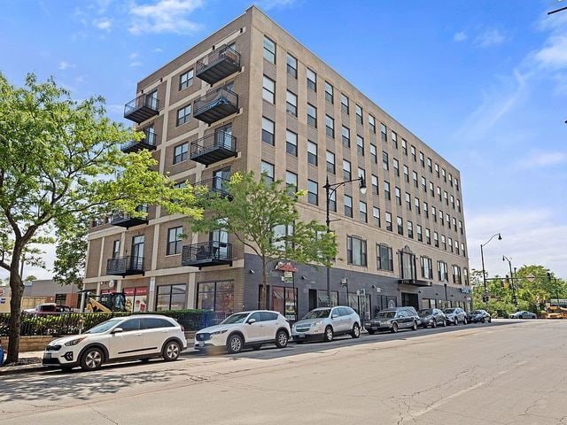 property at 1791 W Howard St