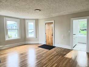 24 Ash St in Fall River, MA - Building Photo - Building Photo