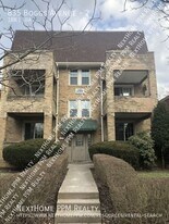 835 Boggs Ave in Pittsburgh, PA - Building Photo