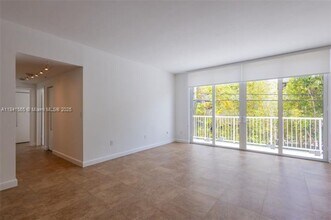 50 Ocean Ln Dr in Key Biscayne, FL - Building Photo - Building Photo